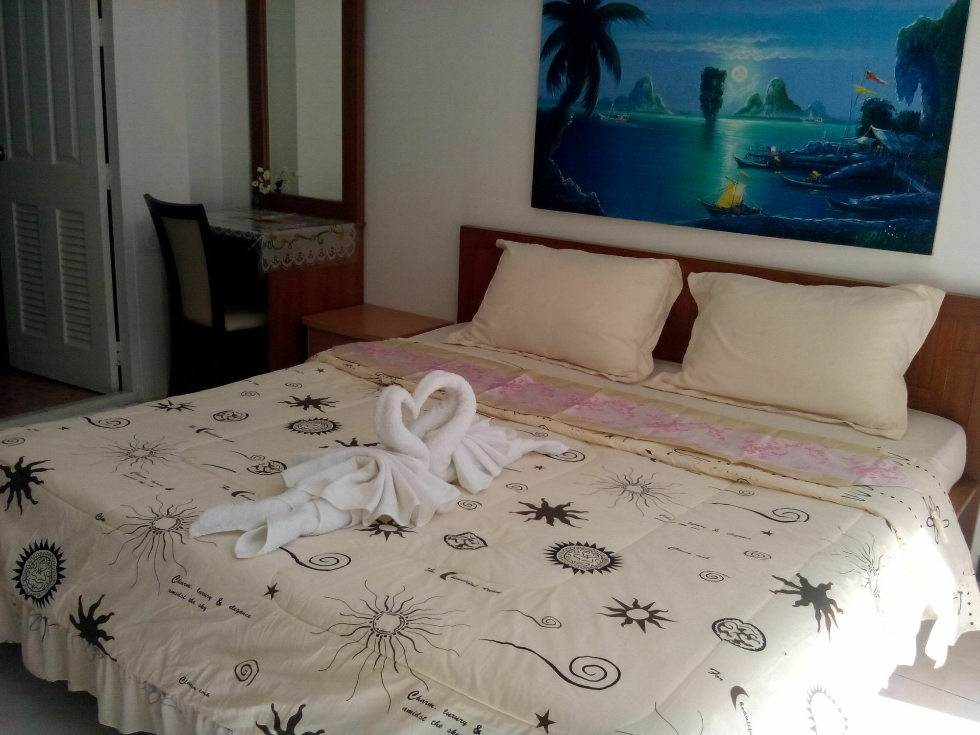 Sunshine Guesthouse Patong Exterior photo