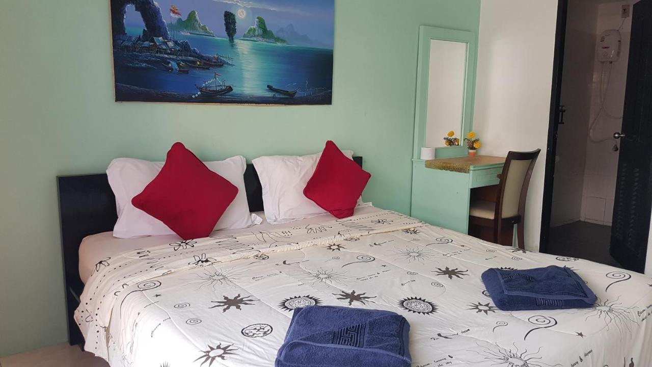 Sunshine Guesthouse Patong Exterior photo